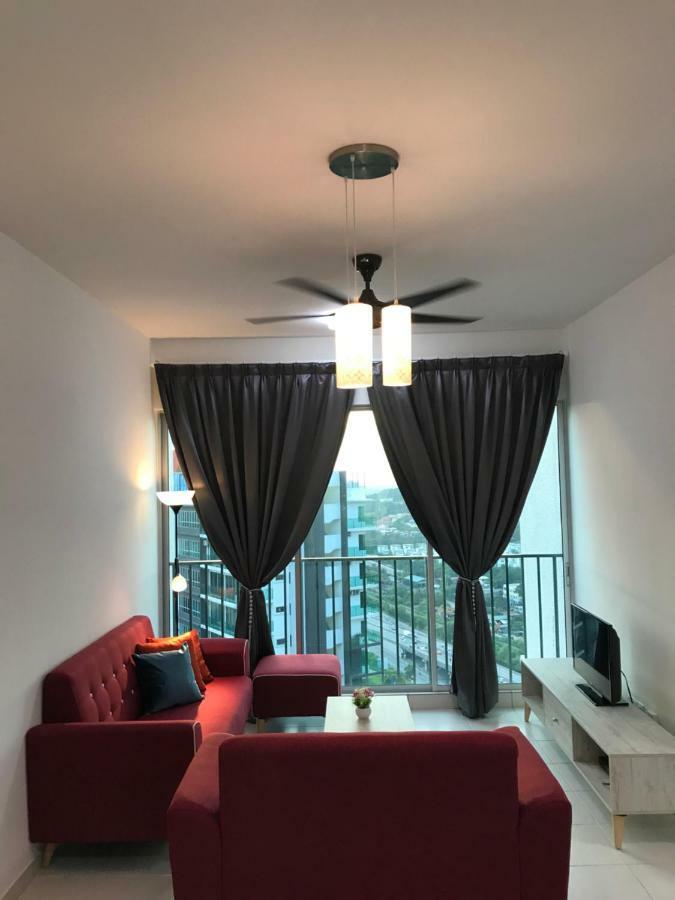 The Zizz Homestay@damansara Damai Apartment Petaling Jaya